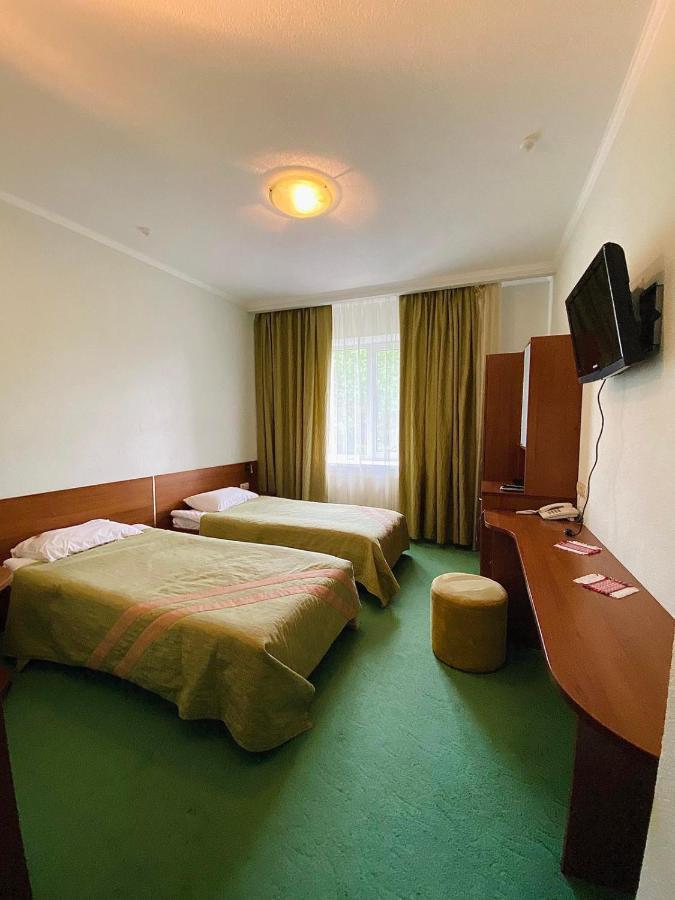 Gerdan Hotel ยาเรมชา ภายนอก รูปภาพ