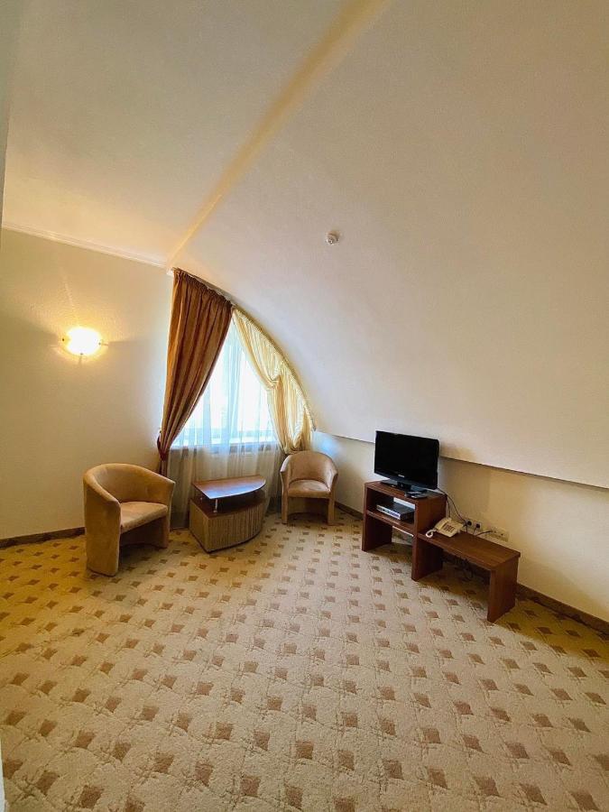 Gerdan Hotel ยาเรมชา ภายนอก รูปภาพ